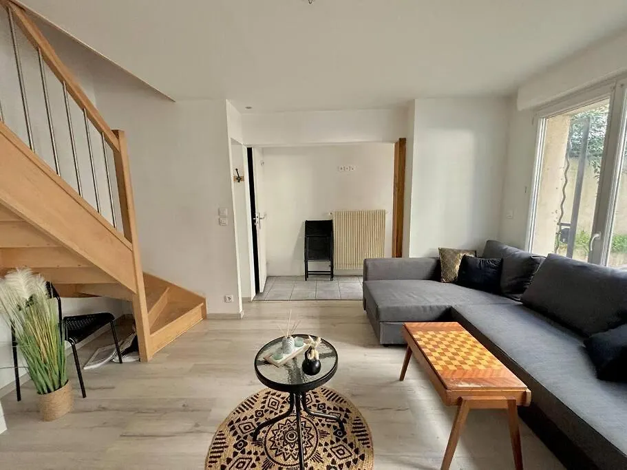 Holiday home Maison Familiale Avec Exterieur Clermont-Ferrand